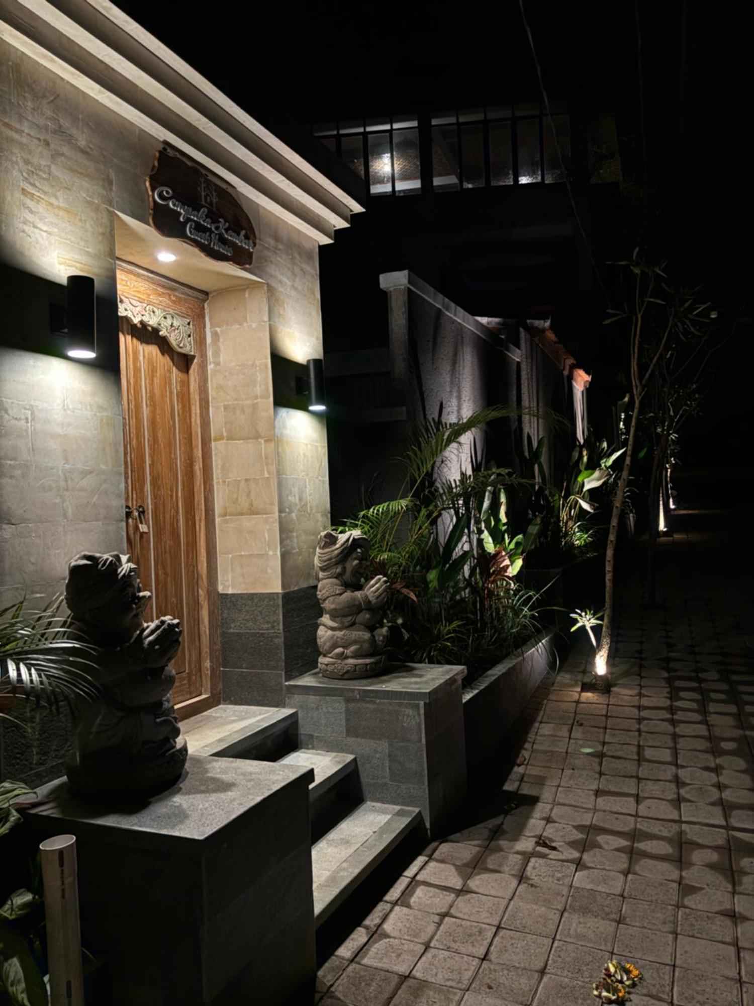 Cempaka Kembar Guest House Ubud Esterno foto