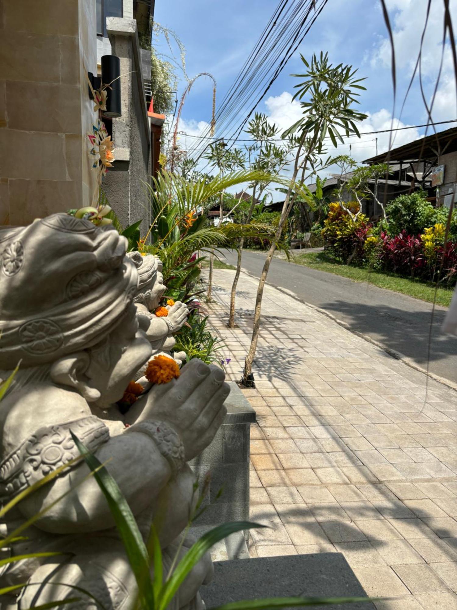 Cempaka Kembar Guest House Ubud Esterno foto