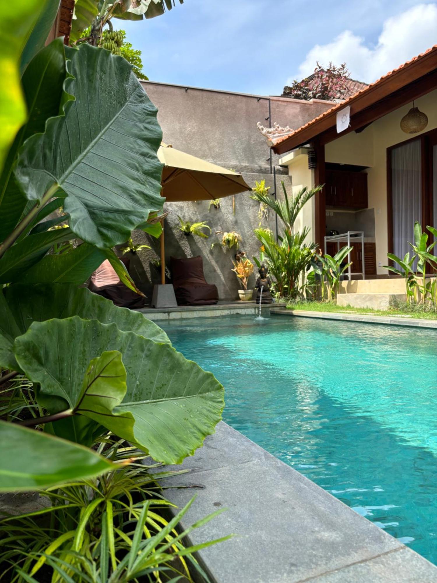Cempaka Kembar Guest House Ubud Esterno foto