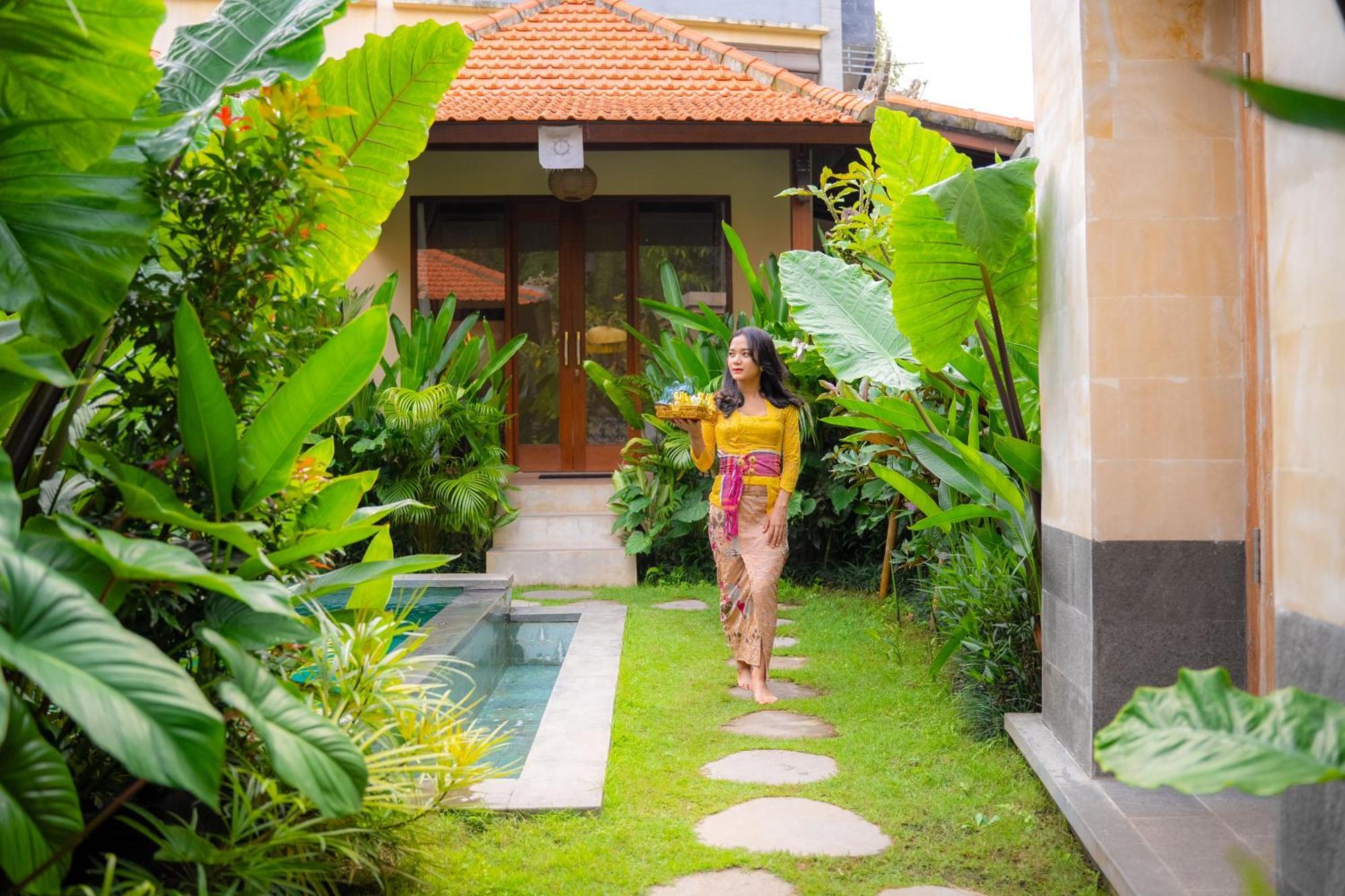 Cempaka Kembar Guest House Ubud Esterno foto