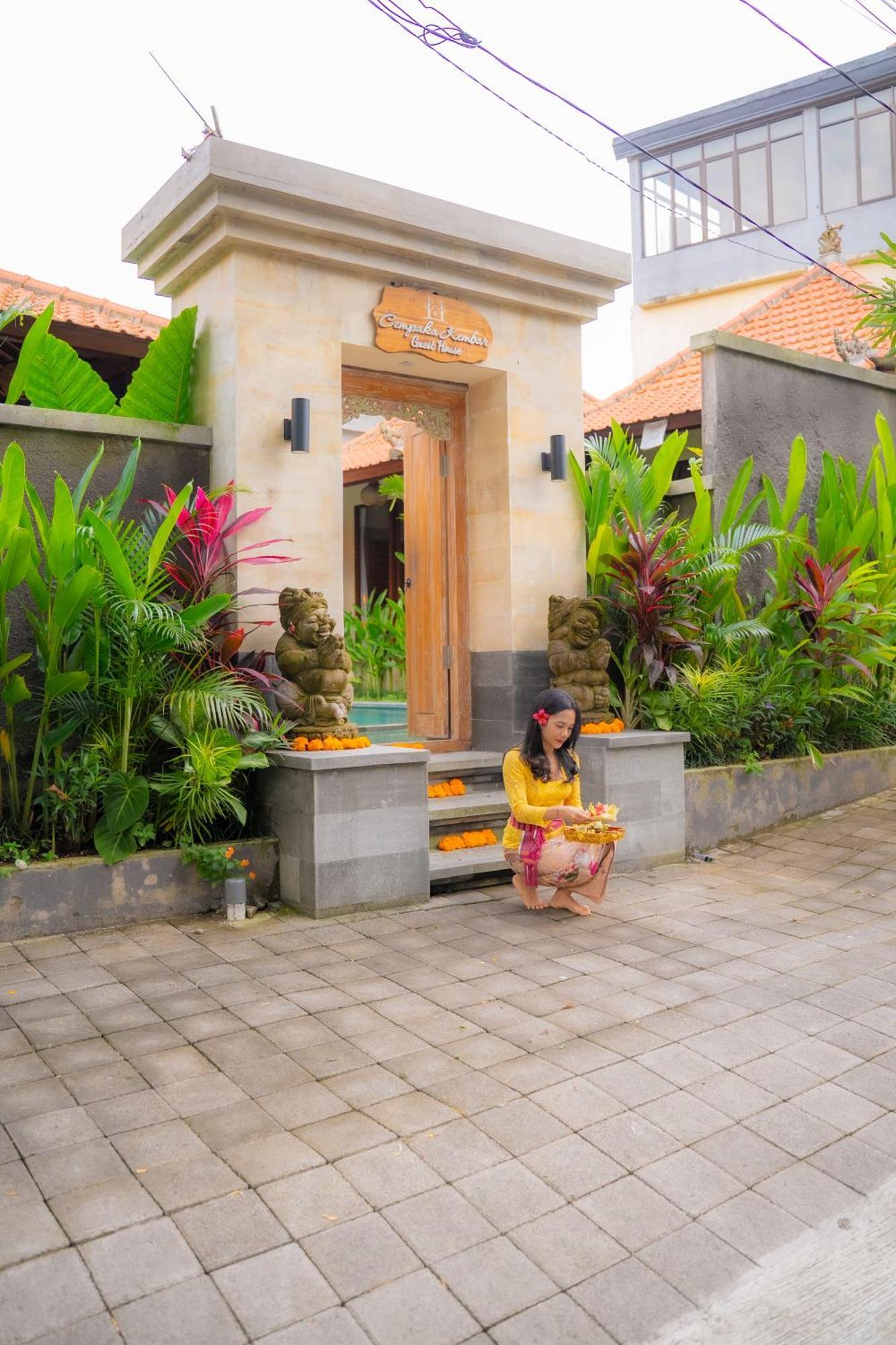 Cempaka Kembar Guest House Ubud Esterno foto