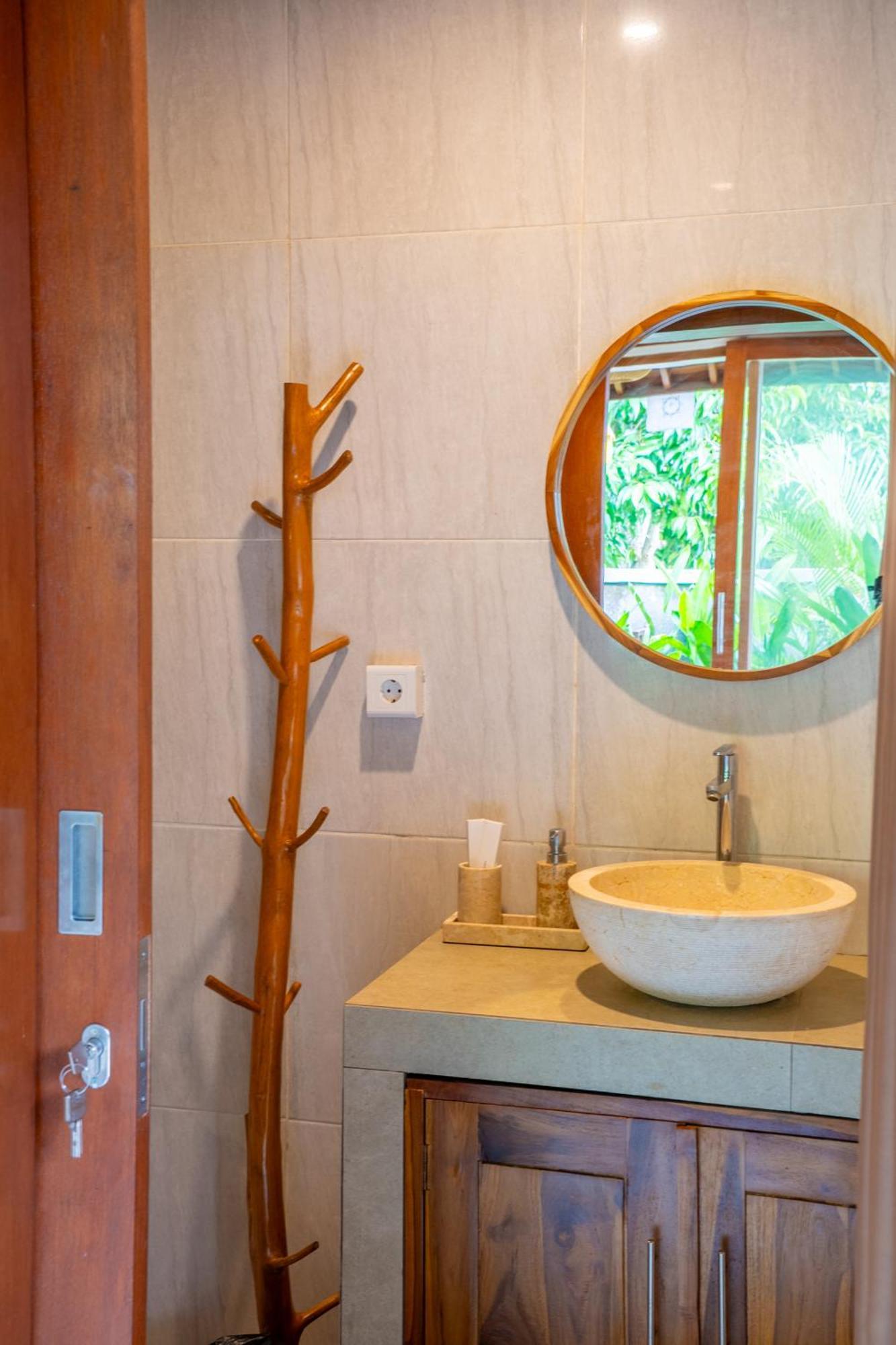 Cempaka Kembar Guest House Ubud Esterno foto
